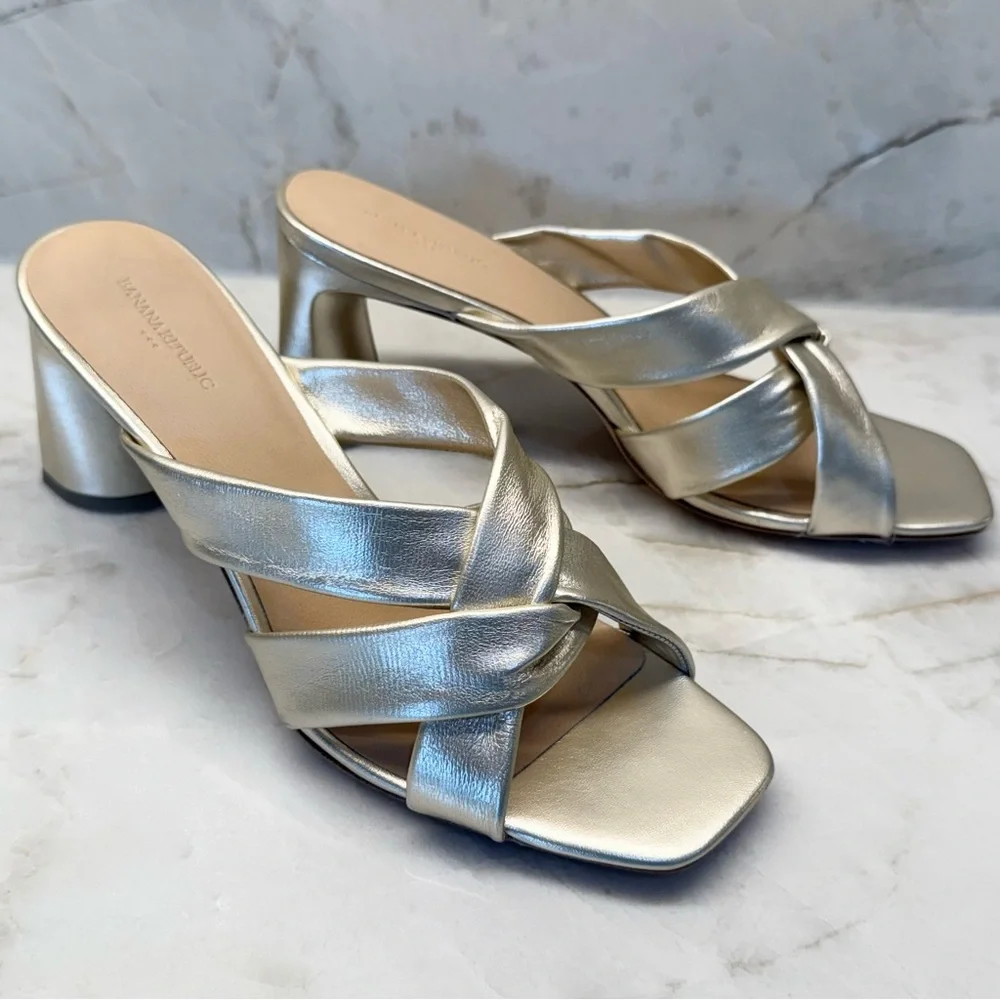 Banana Republic Metallic Heels - size 10 - Picture 5 of 8